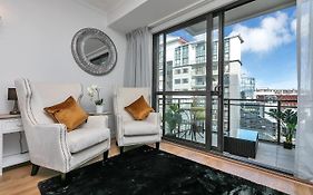 Sky Tower Serenity + Rooftop Pool
